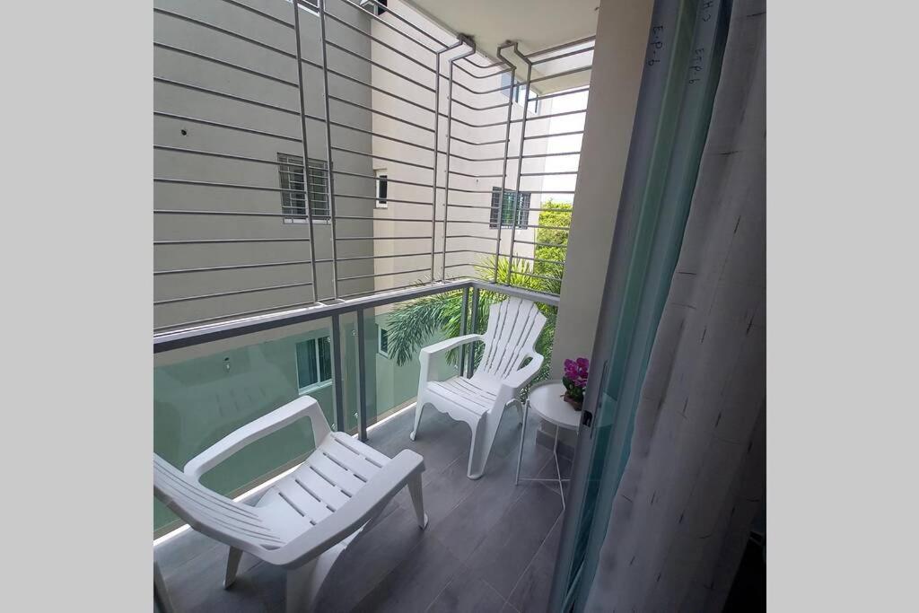 Confortable Apartamento De 3 Tres Habitaciones, Con Hermosa Vista De Area Verde, Ademas De Piscinas Y Juegos Infantiles En Area Recreativa Santiago De Los Caballeros Bagian luar foto